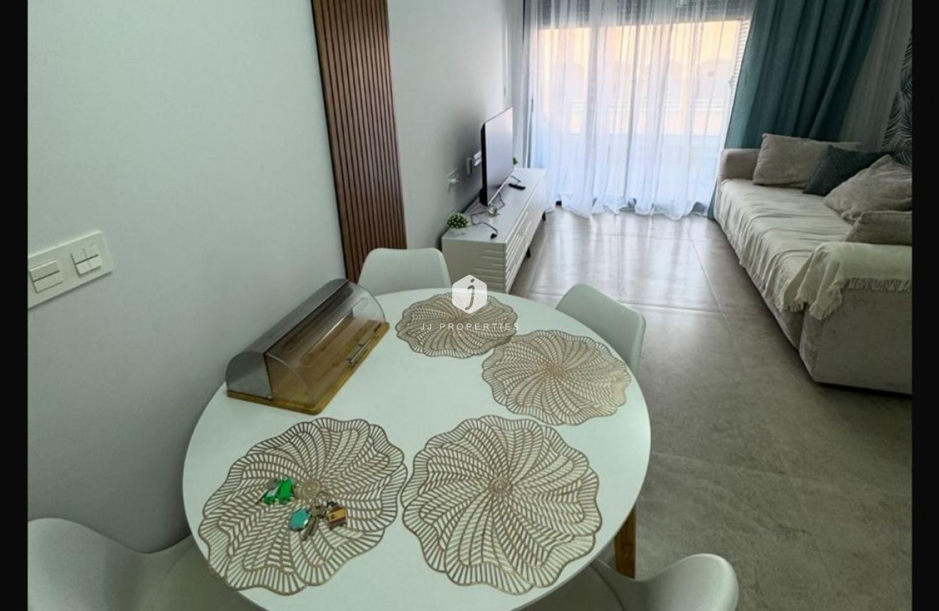 Segunda mano - Apartamento / piso -
Torrevieja - Playa del Cura