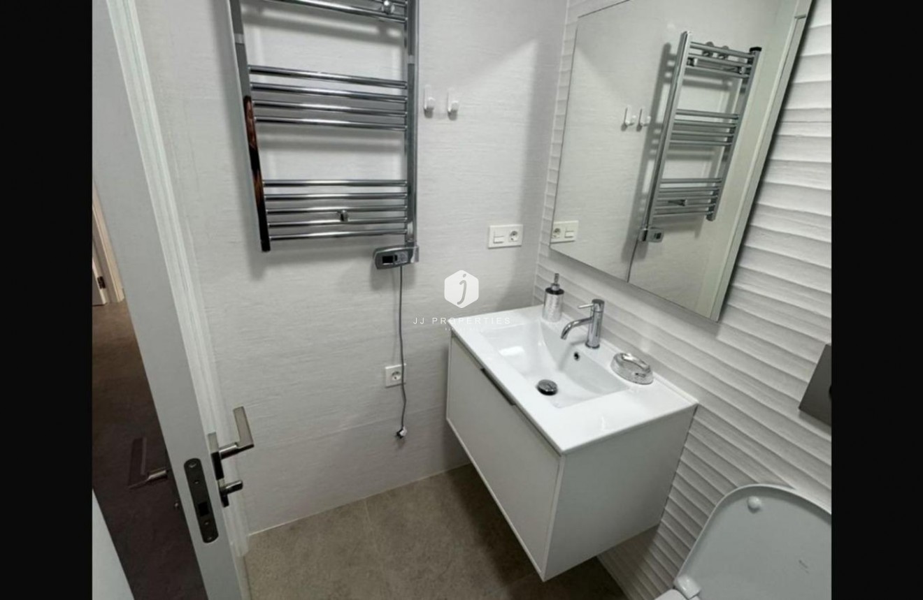 Segunda mano - Apartamento / piso -
Torrevieja - Playa del Cura