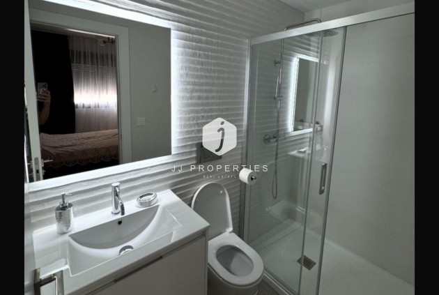 Segunda mano - Apartamento / piso -
Torrevieja - Playa del Cura