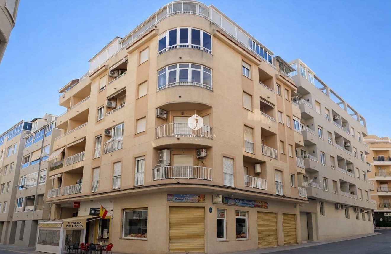 Resale - Apartment / flat -
Torrevieja - Playa del Cura