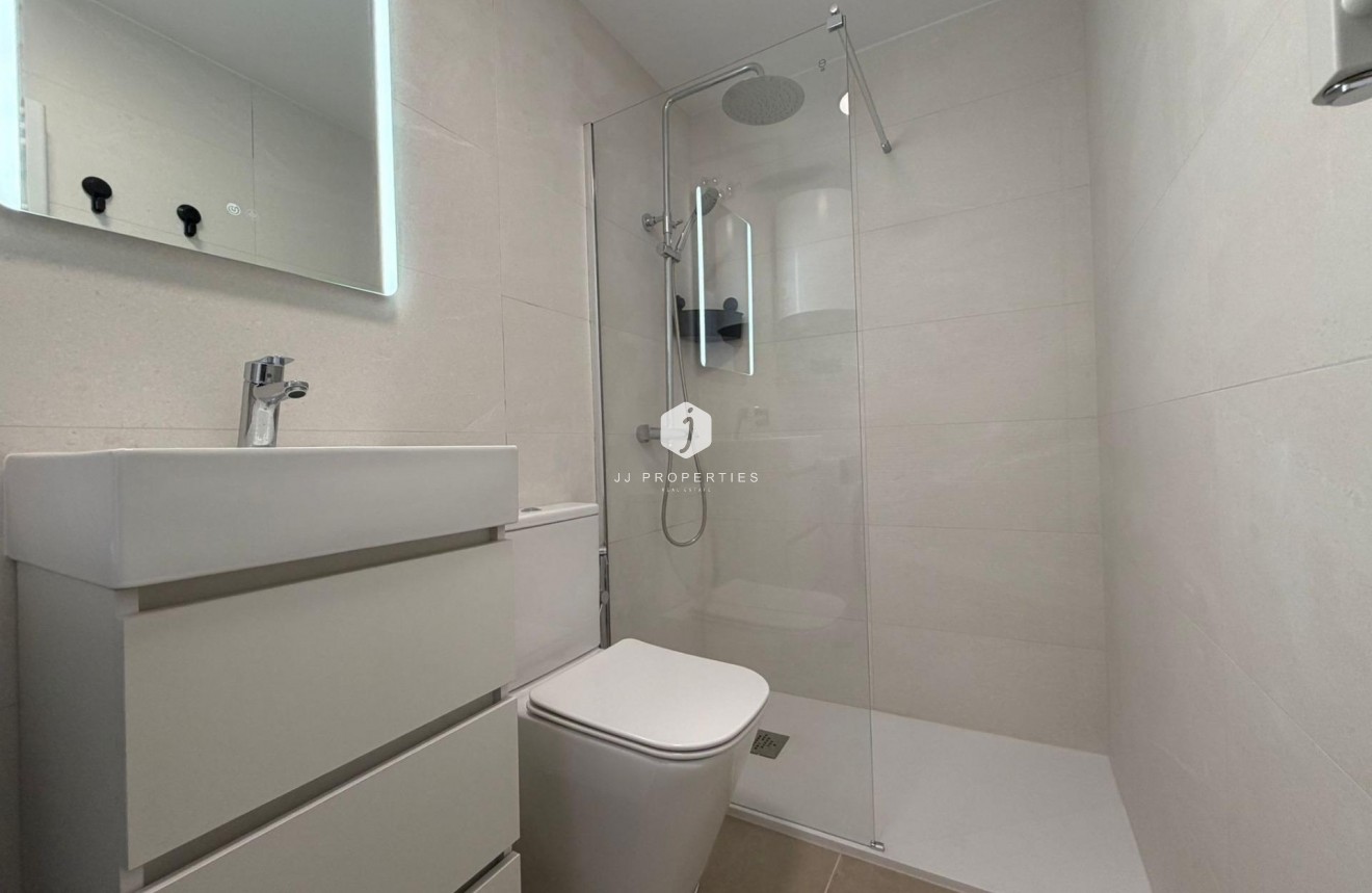 Resale - Apartment / flat -
Torrevieja - Playa del Cura