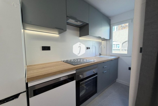 Resale - Apartment / flat -
Torrevieja - Playa del Cura