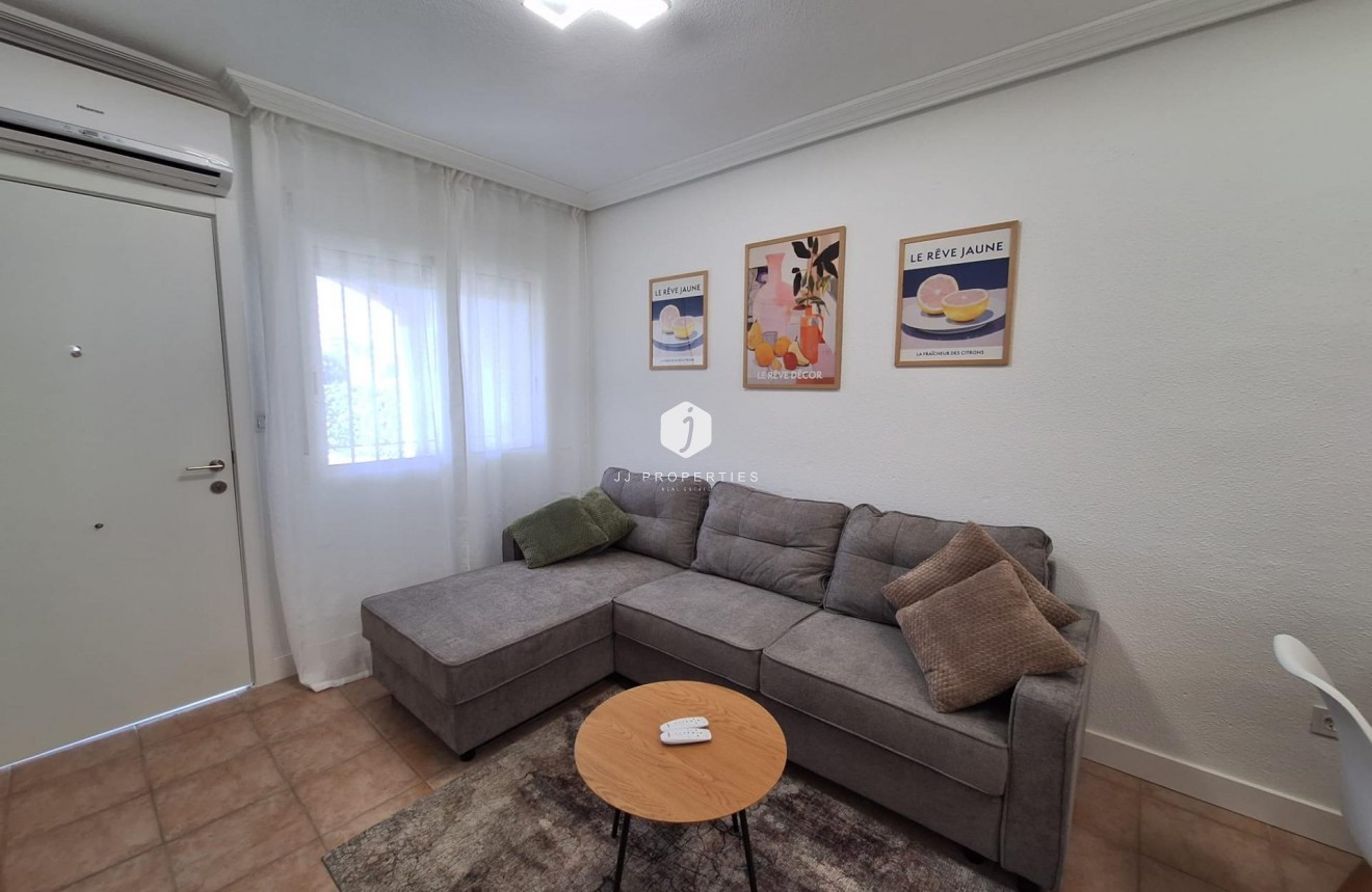 Aus zweiter Hand - Bungalow -
Torrevieja - Sector 25