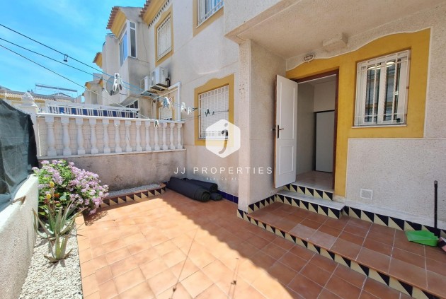 Aus zweiter Hand - Bungalow -
Torrevieja - Sector 25