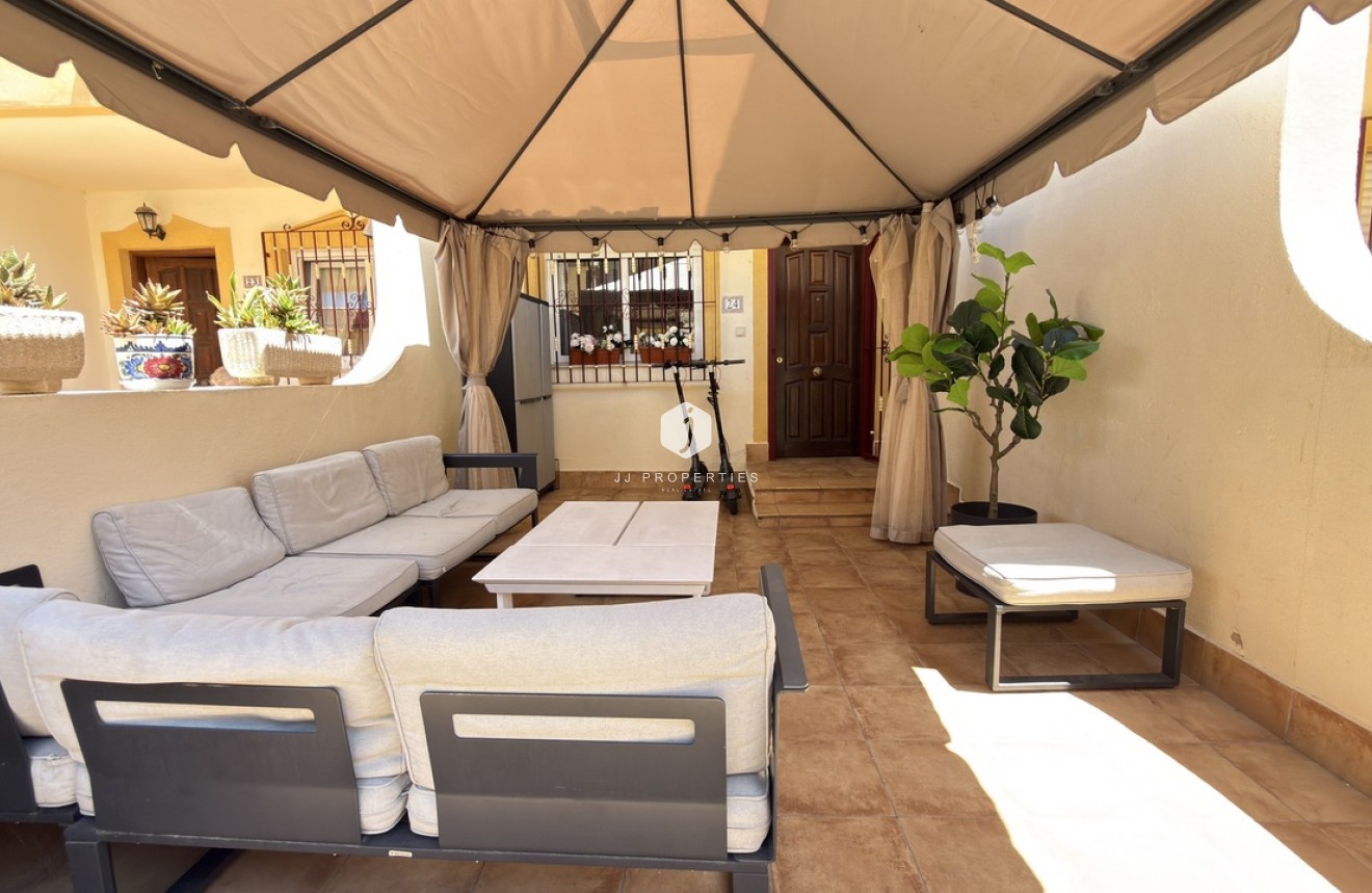 Resale - Chalet -
La Zenia - Costa Blanca