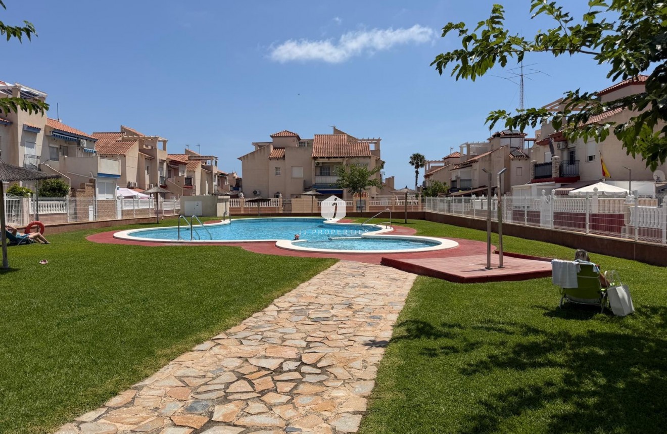 Segunda mano - Apartamento / piso -
Orihuela Costa - Costa Blanca