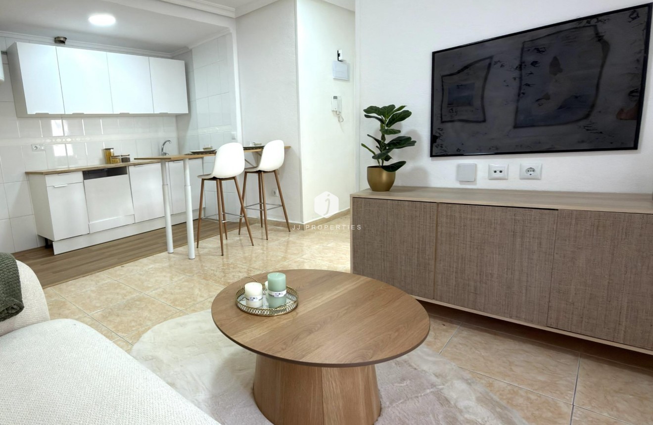 Tweedehands - Appartement / flat -
Torrevieja - Centro
