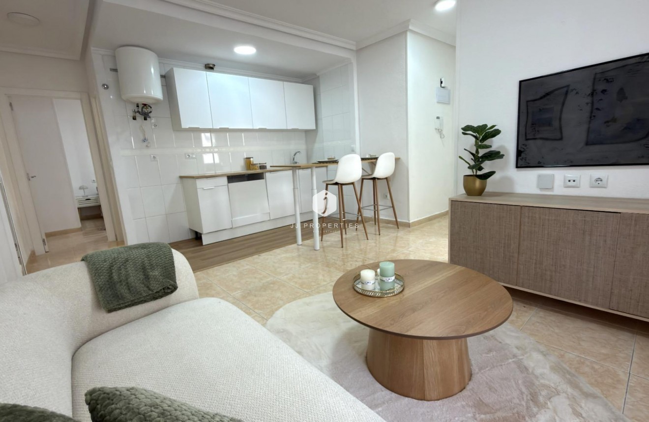 Tweedehands - Appartement / flat -
Torrevieja - Centro