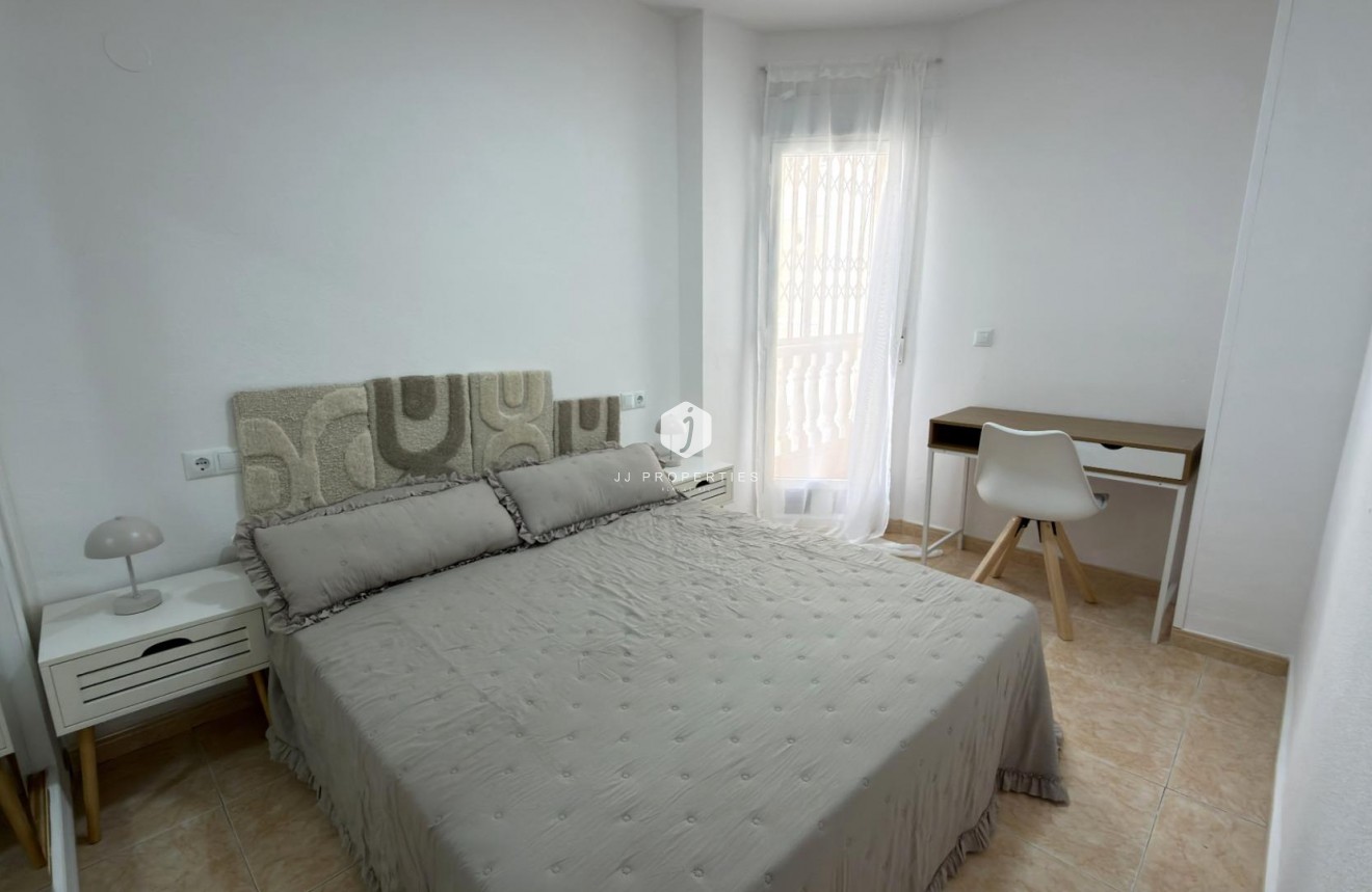 Tweedehands - Appartement / flat -
Torrevieja - Centro