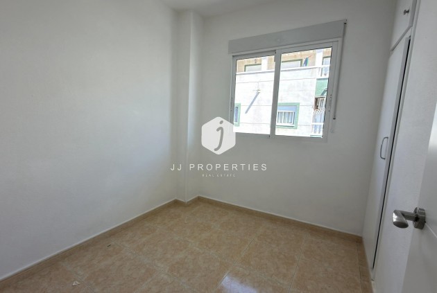 Tweedehands - Appartement / flat -
Torrevieja - Centro