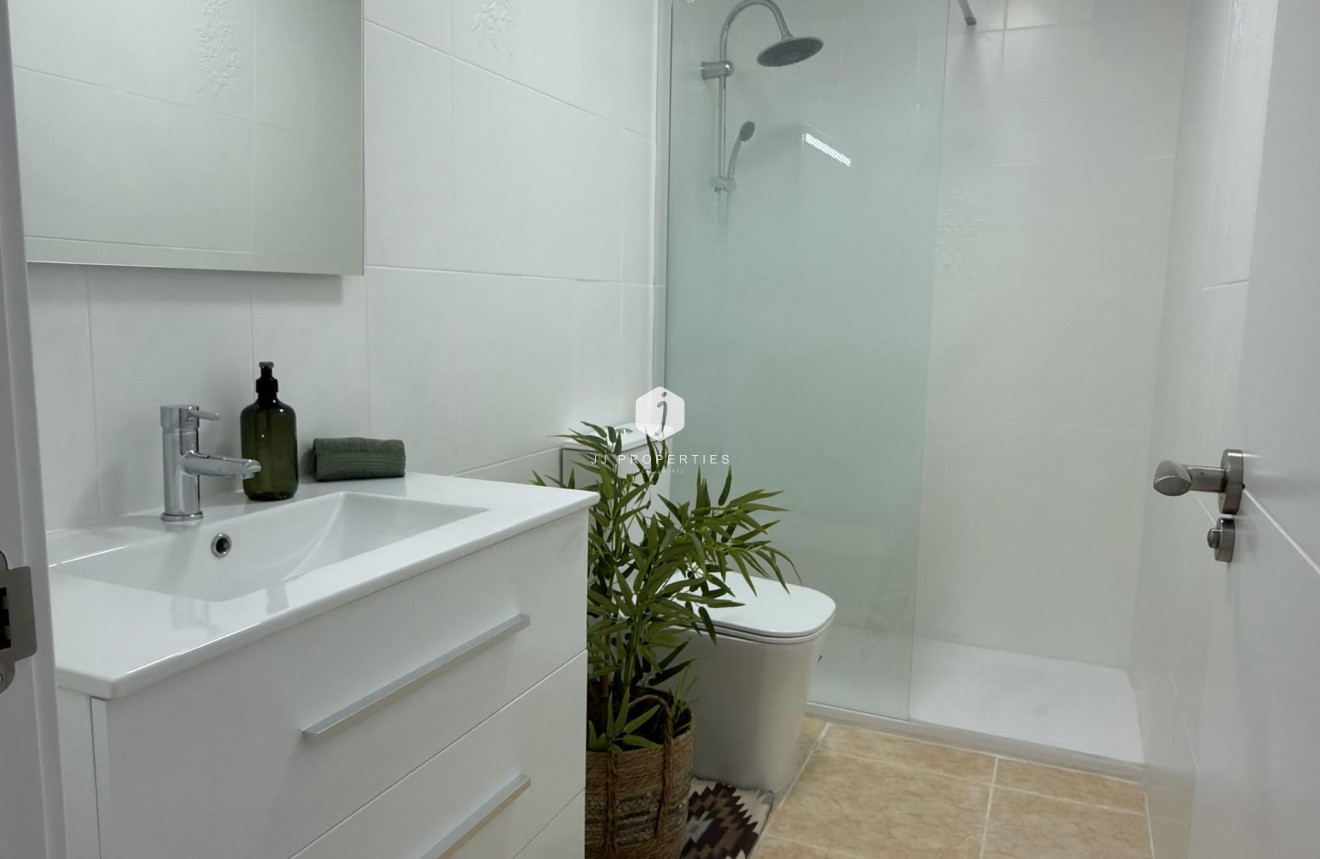 Tweedehands - Appartement / flat -
Torrevieja - Centro