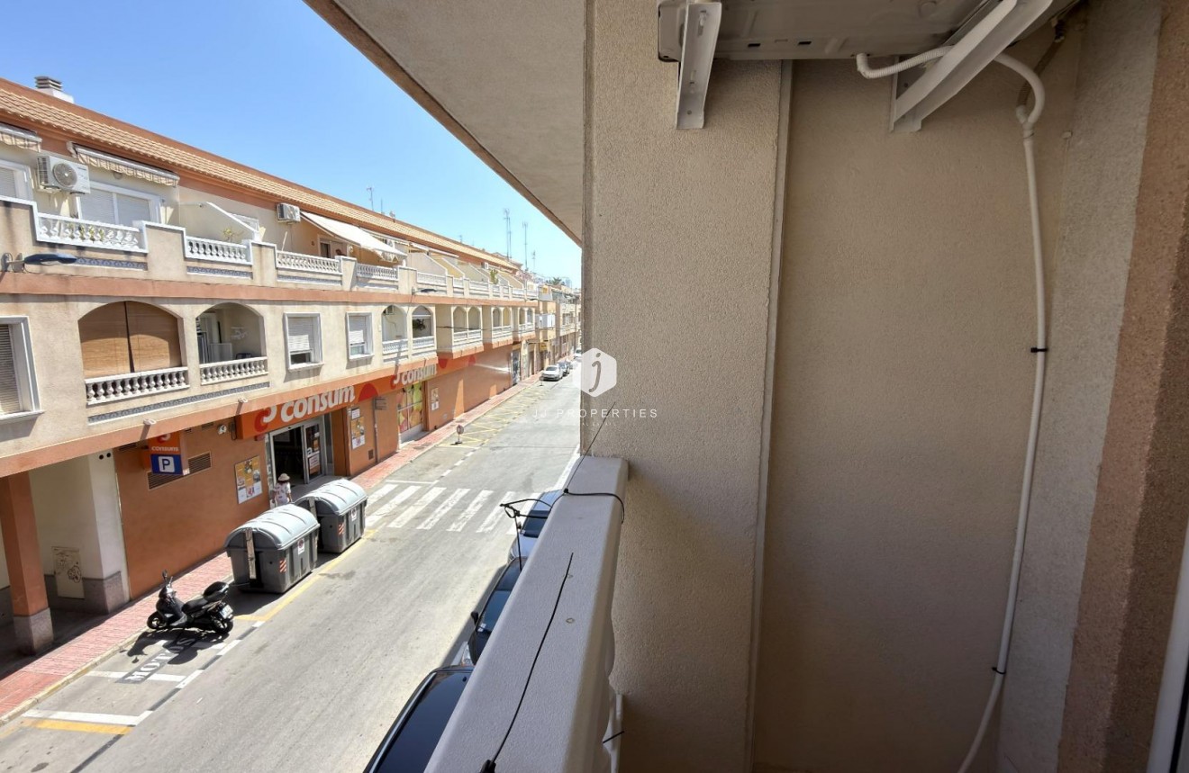 Tweedehands - Appartement / flat -
Torrevieja - Centro