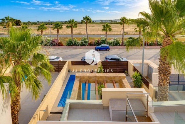 Resale - Villa -
Ciudad Quesada - Pueblo Bravo