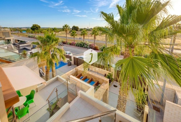 Resale - Villa -
Ciudad Quesada - Pueblo Bravo