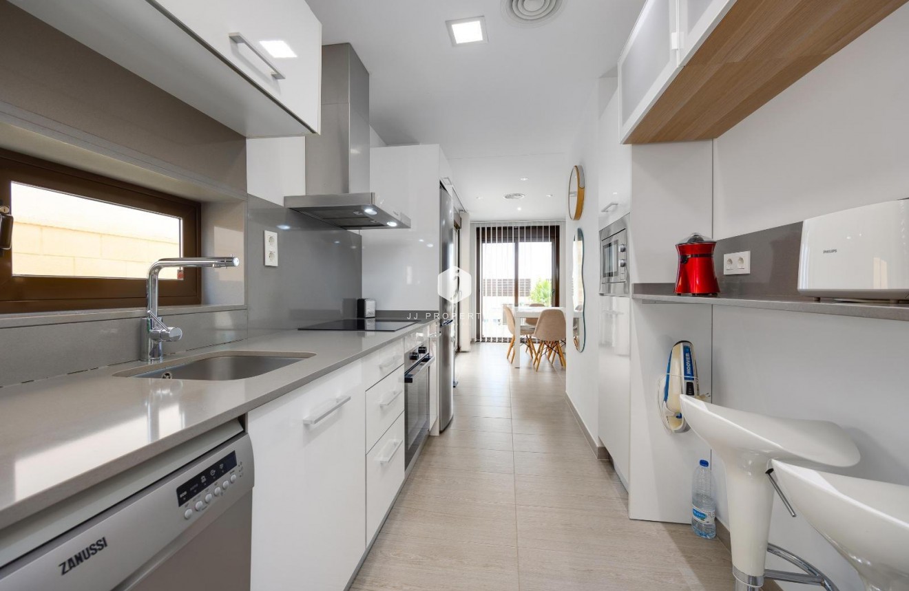 Resale - Villa -
Ciudad Quesada - Pueblo Bravo