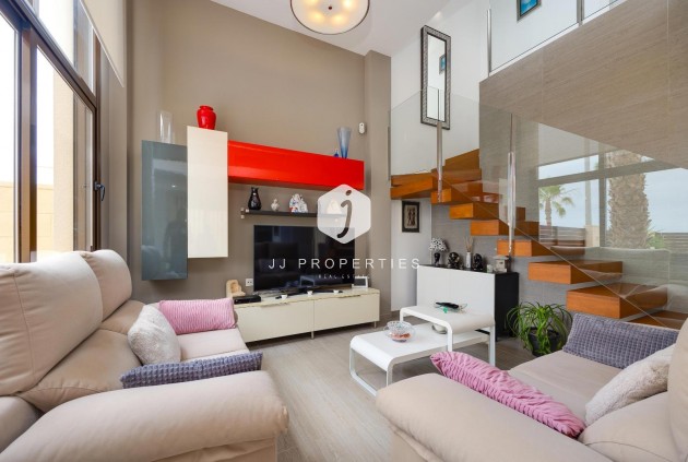 Resale - Villa -
Ciudad Quesada - Pueblo Bravo