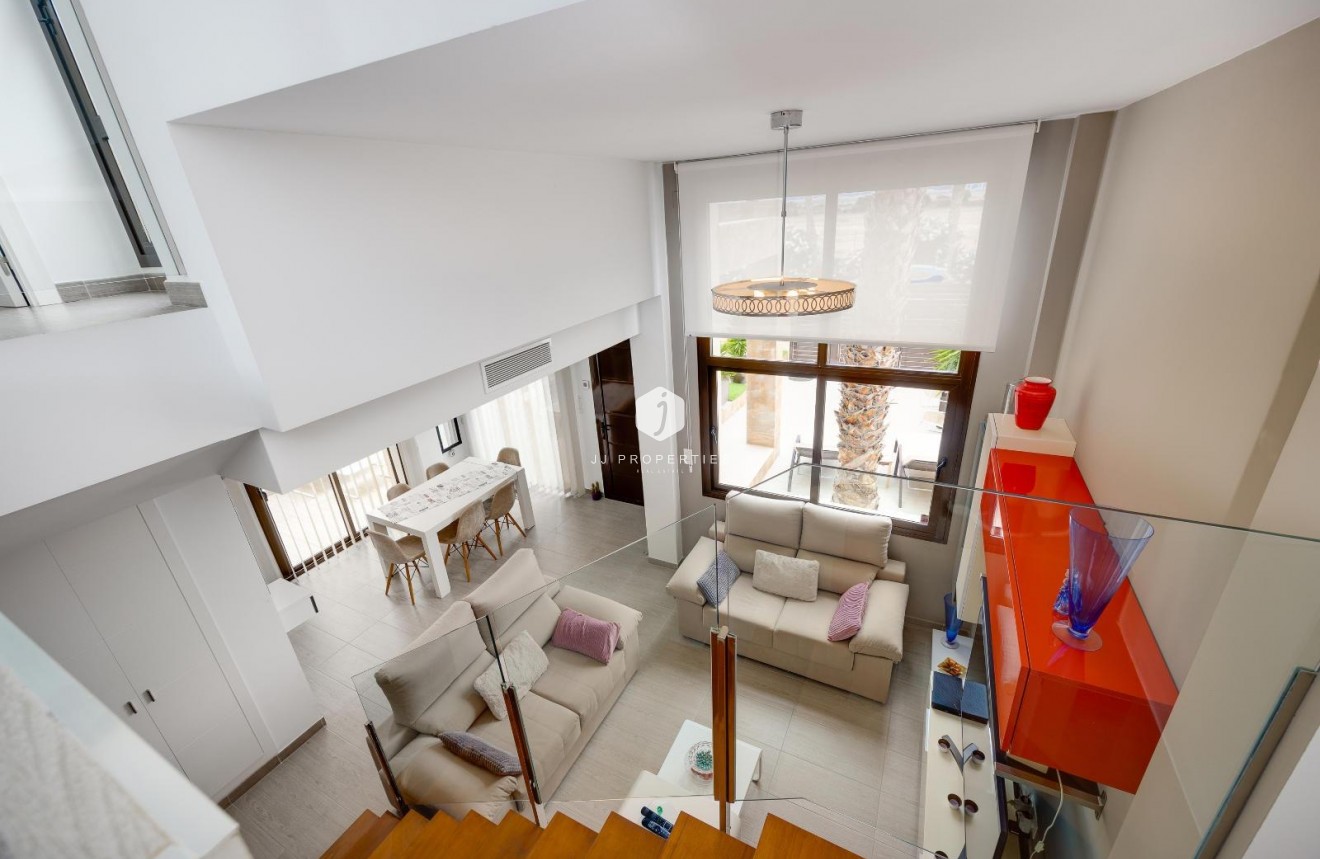 Resale - Villa -
Ciudad Quesada - Pueblo Bravo