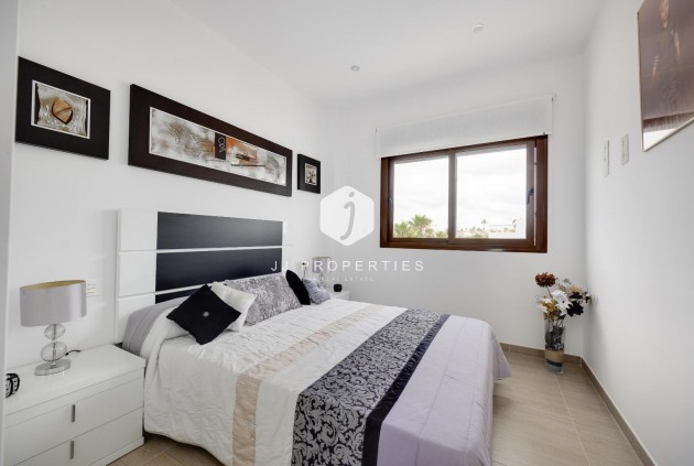Resale - Villa -
Ciudad Quesada - Pueblo Bravo