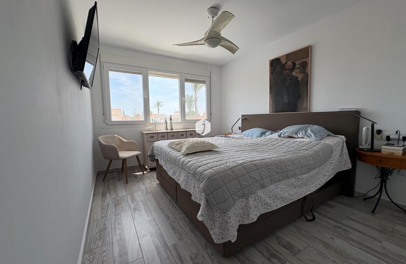 Aus zweiter Hand - Villa -
Torrevieja - La Siesta - El Salado - Torreta