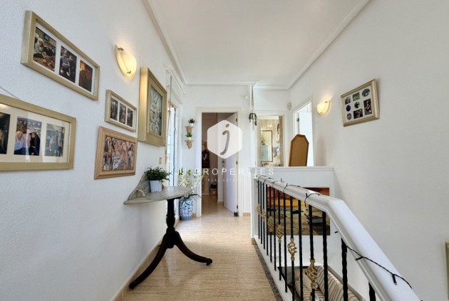 Resale - Chalet -
Orihuela Costa - Costa Blanca