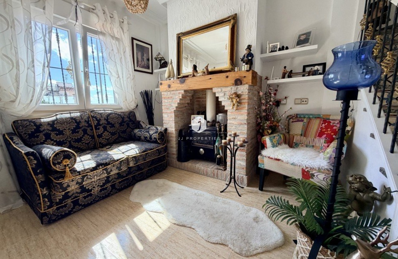 Resale - Chalet -
Orihuela Costa - Costa Blanca