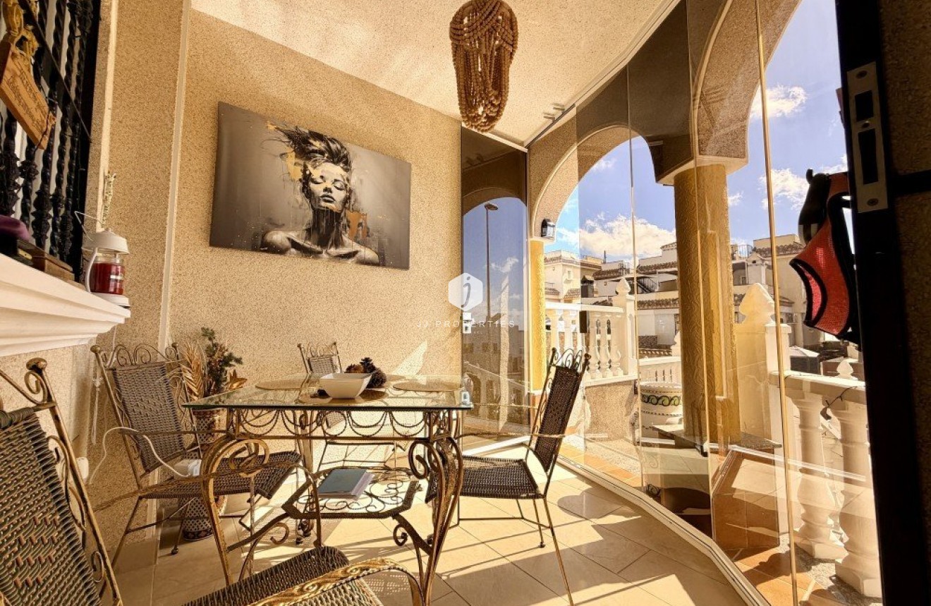 Resale - Chalet -
Orihuela Costa - Costa Blanca