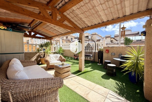 Resale - Chalet -
Orihuela Costa - Costa Blanca