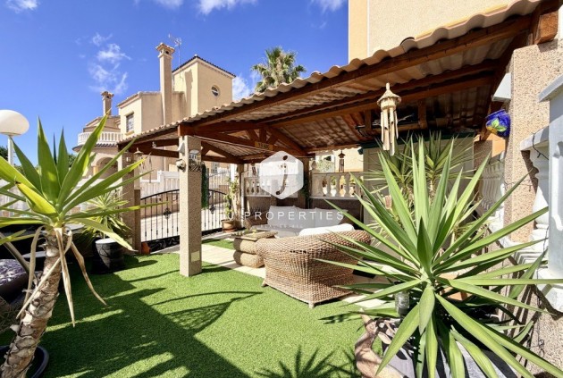 Resale - Chalet -
Orihuela Costa - Costa Blanca