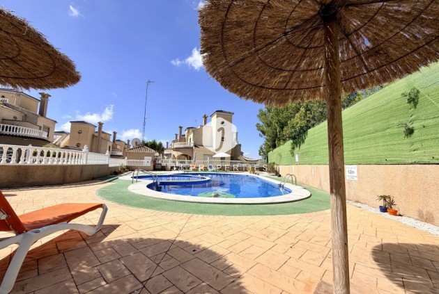 Resale - Chalet -
Orihuela Costa - Costa Blanca