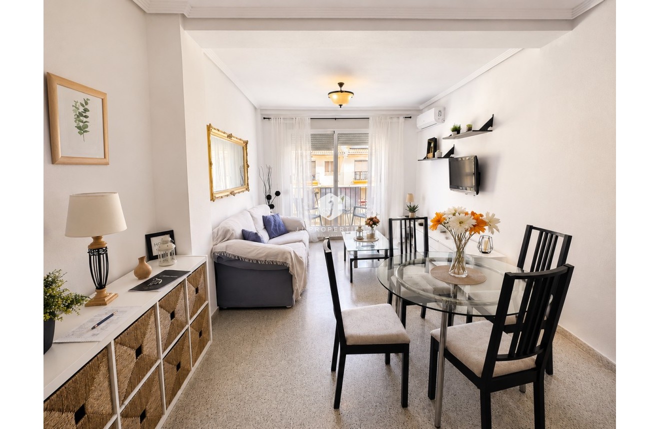 Segunda mano - Apartamento / piso -
San Miguel de Salinas - Inland