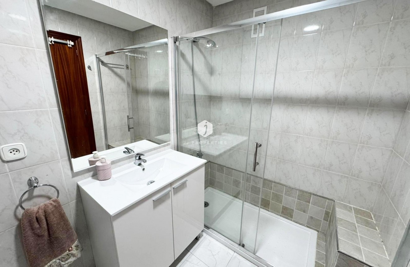 Segunda mano - Apartamento / piso -
San Miguel de Salinas - Inland