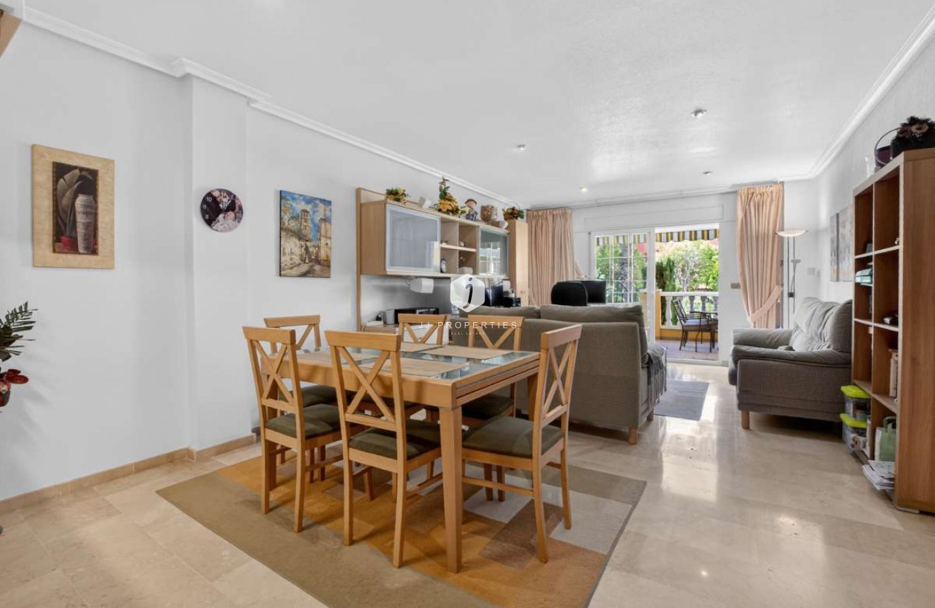 Resale - Apartment / flat -
Cabo Roig - Costa Blanca