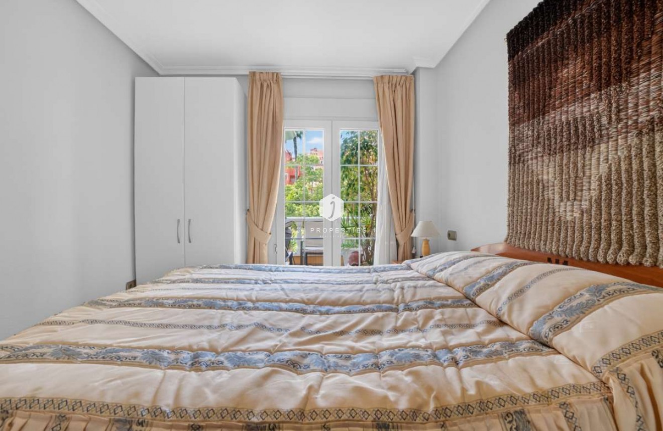 Resale - Apartment / flat -
Cabo Roig - Costa Blanca
