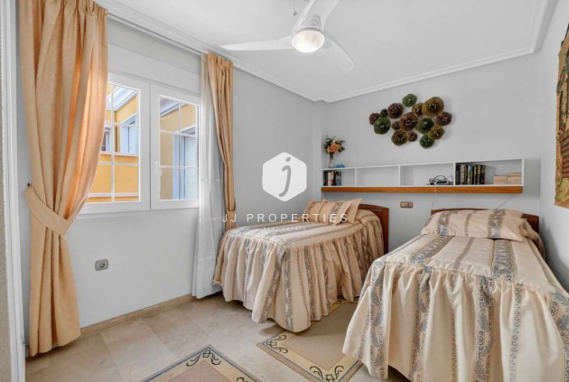 Resale - Apartment / flat -
Cabo Roig - Costa Blanca