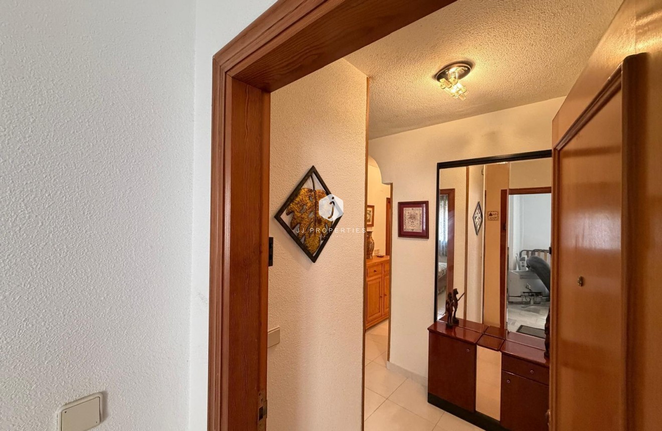 D'occasion - Appartement -
Torrevieja - Playa del Cura