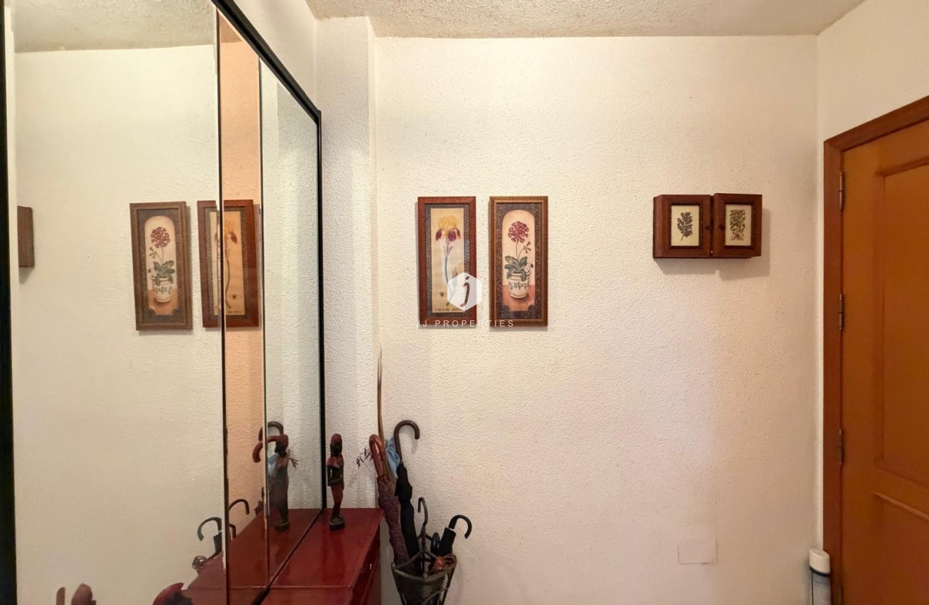 D'occasion - Appartement -
Torrevieja - Playa del Cura