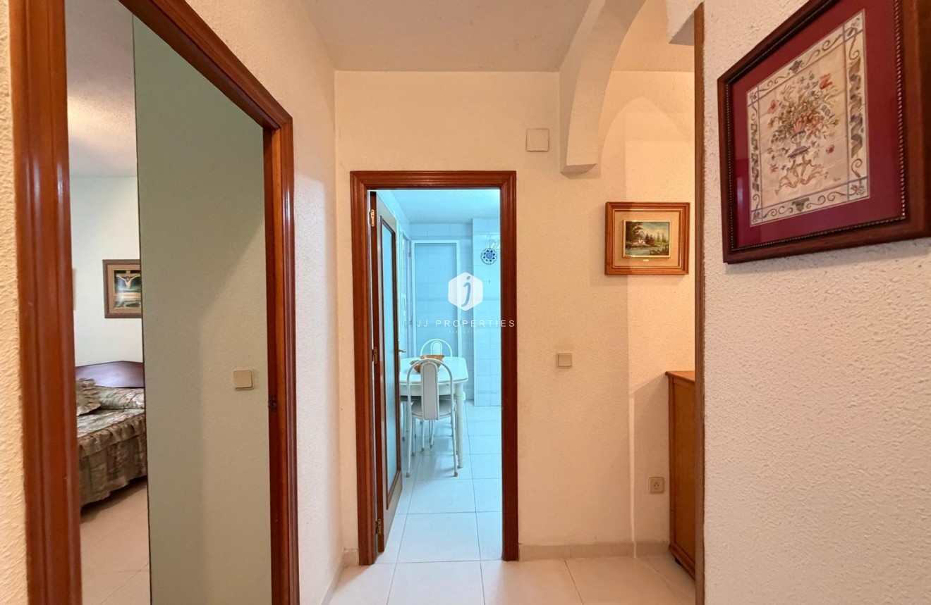 D'occasion - Appartement -
Torrevieja - Playa del Cura