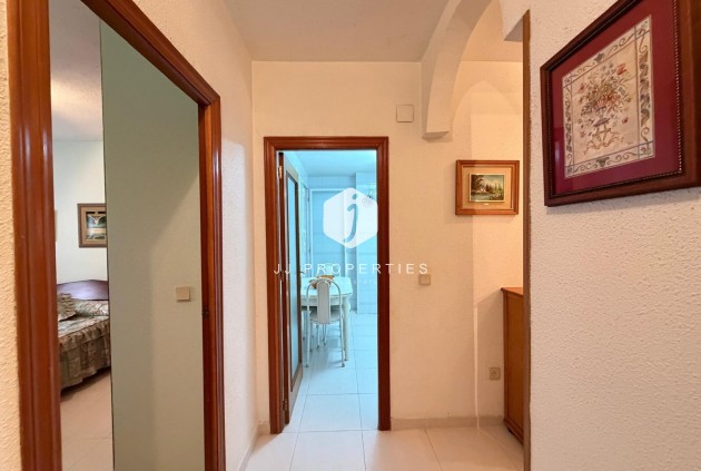 D'occasion - Appartement -
Torrevieja - Playa del Cura
