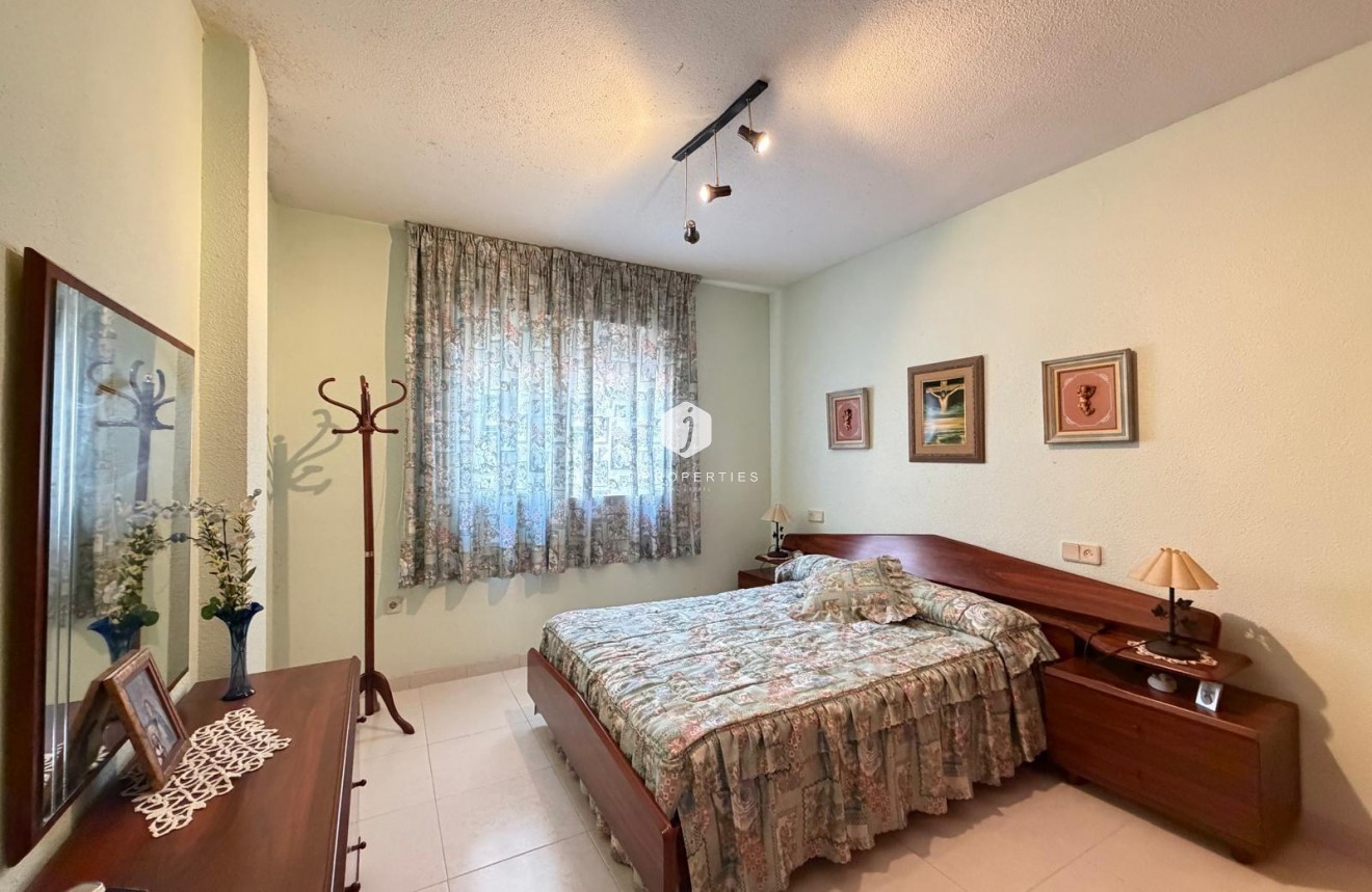 D'occasion - Appartement -
Torrevieja - Playa del Cura
