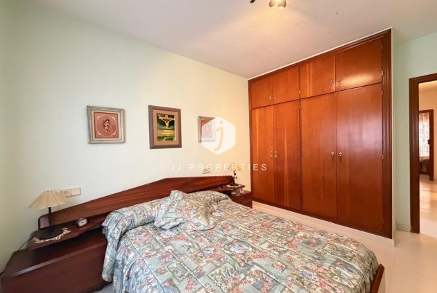 D'occasion - Appartement -
Torrevieja - Playa del Cura