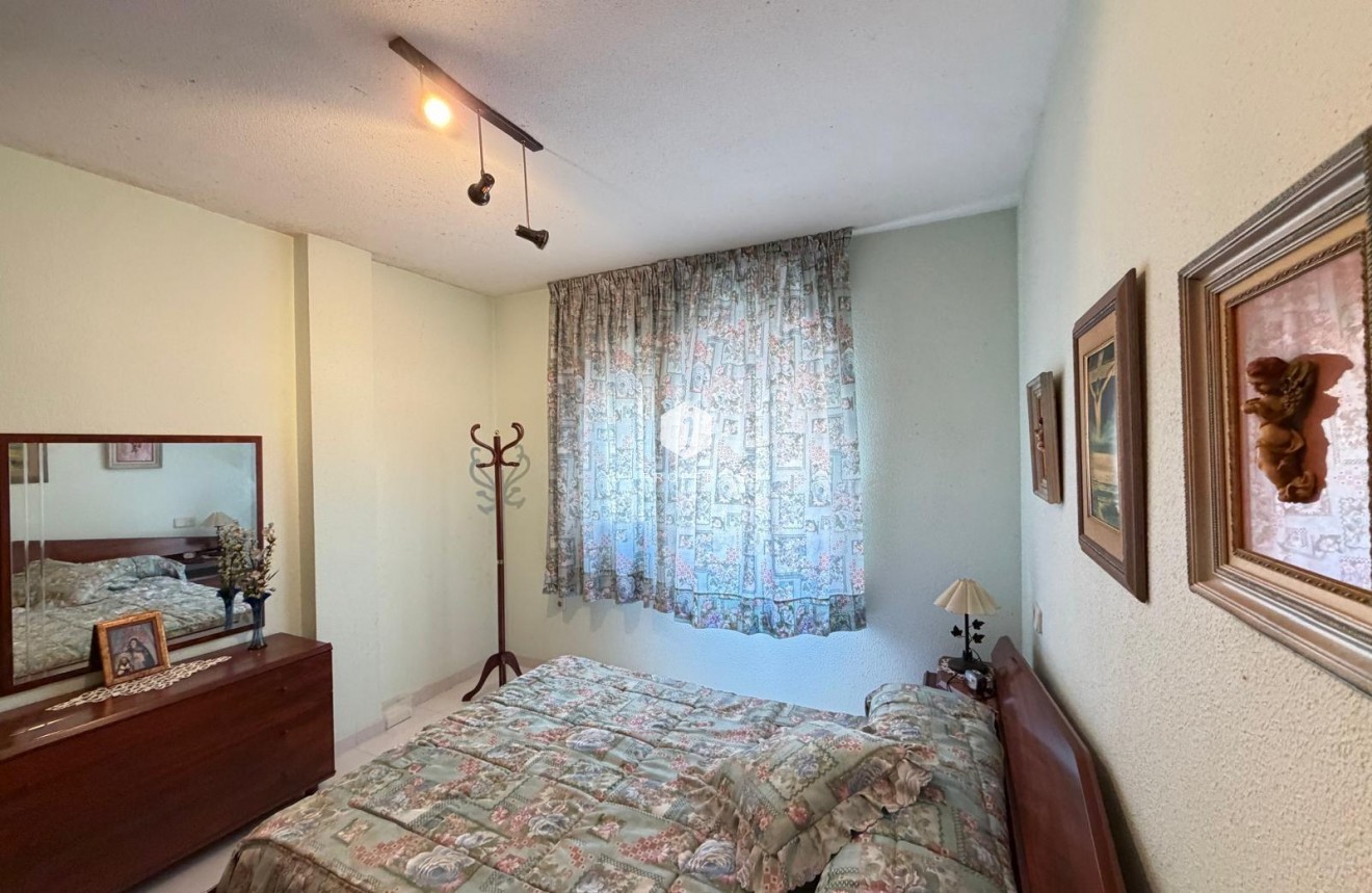 D'occasion - Appartement -
Torrevieja - Playa del Cura