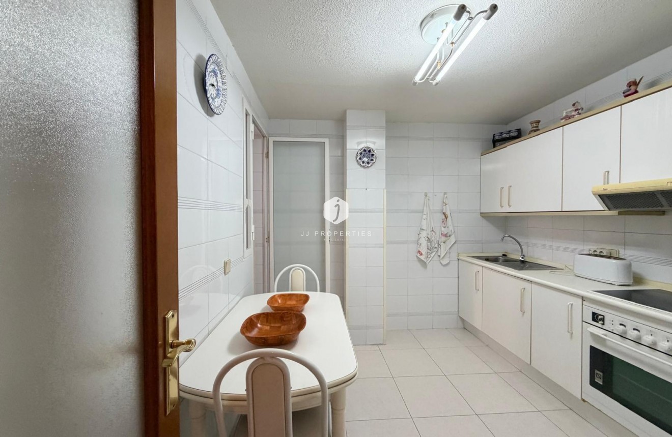 D'occasion - Appartement -
Torrevieja - Playa del Cura