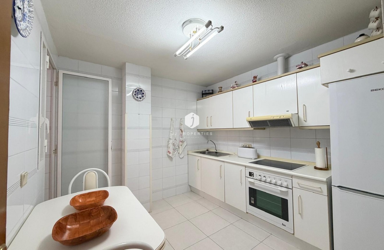 D'occasion - Appartement -
Torrevieja - Playa del Cura