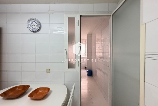 D'occasion - Appartement -
Torrevieja - Playa del Cura