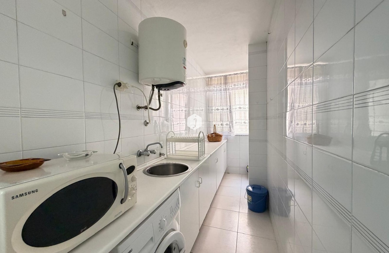 D'occasion - Appartement -
Torrevieja - Playa del Cura