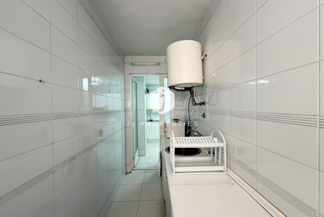D'occasion - Appartement -
Torrevieja - Playa del Cura
