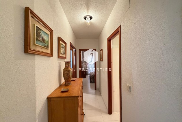 D'occasion - Appartement -
Torrevieja - Playa del Cura
