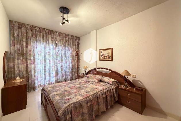D'occasion - Appartement -
Torrevieja - Playa del Cura