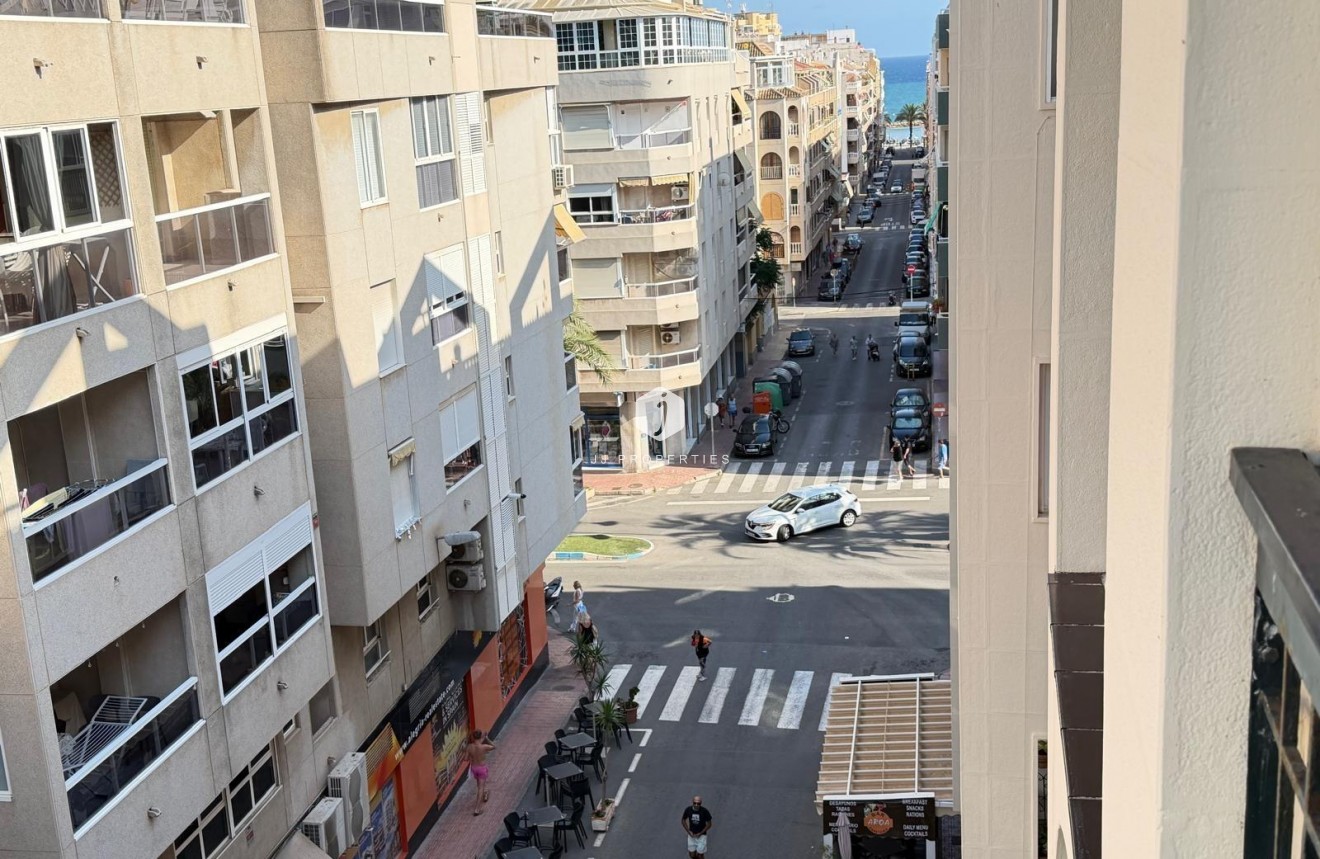 D'occasion - Appartement -
Torrevieja - Playa del Cura