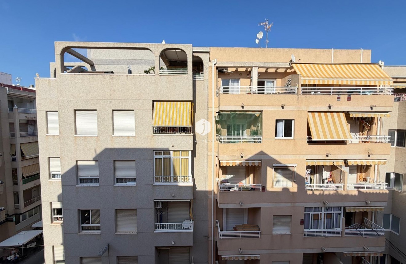 D'occasion - Appartement -
Torrevieja - Playa del Cura
